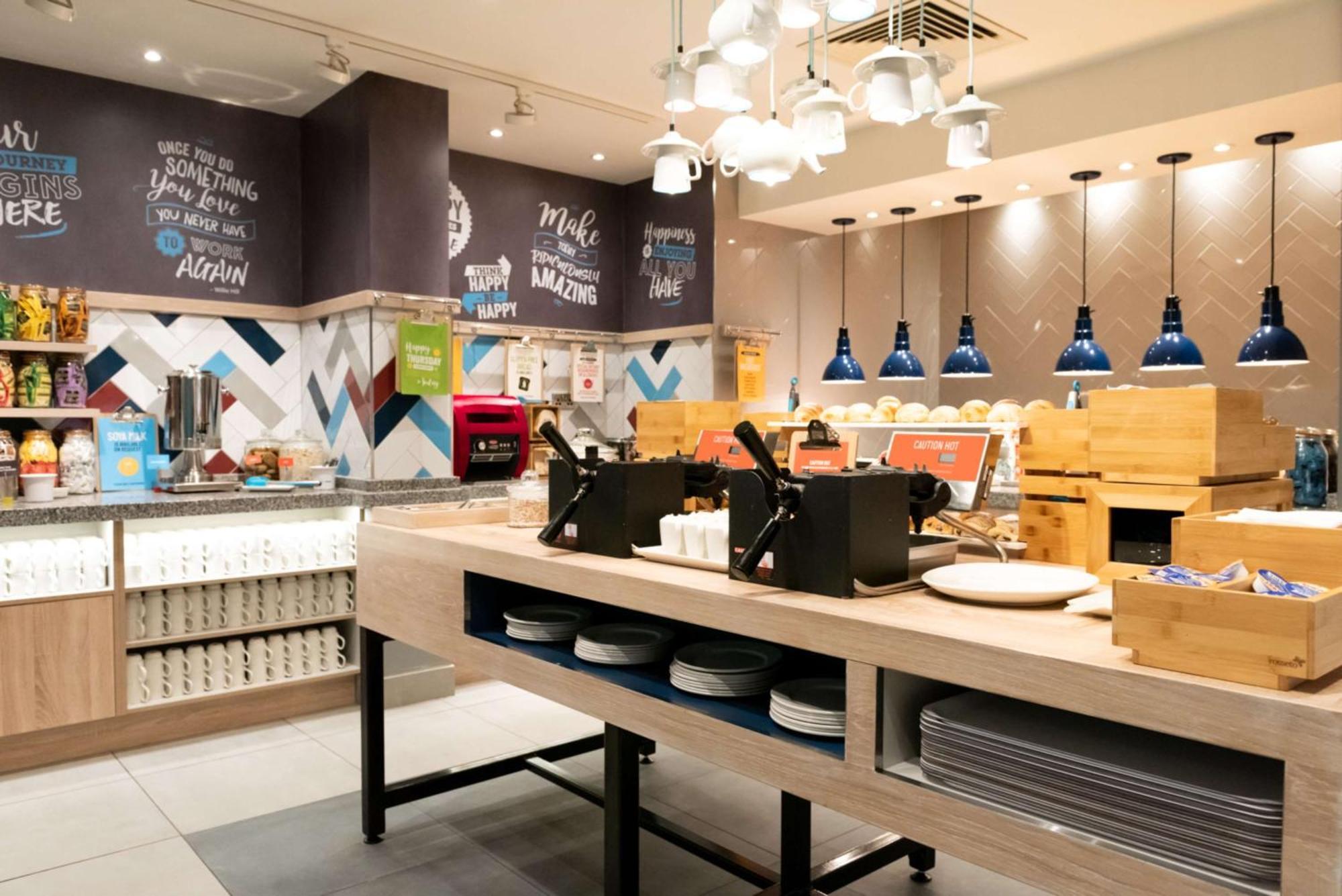 希尔顿伯明翰珠宝区汉普顿酒店 外观 照片